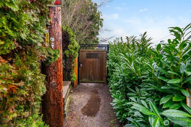 11469 37th Avenue SW, Seattle, WA 98146