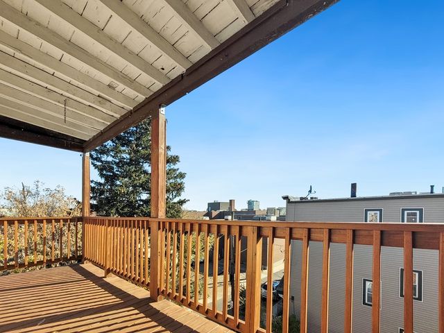 26 Arcadia 2R, Boston, MA 02122