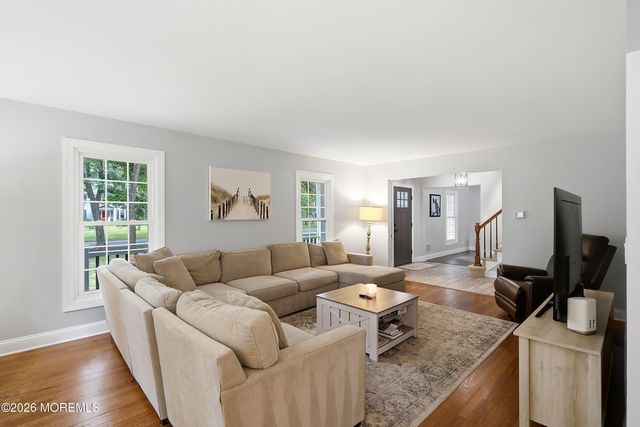 86 Knollwood Drive, Tinton Falls, NJ 07724