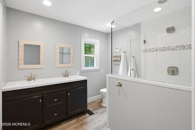 86 Knollwood Drive, Tinton Falls, NJ 07724