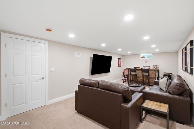 86 Knollwood Drive, Tinton Falls, NJ 07724
