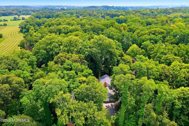 86 Knollwood Drive, Tinton Falls, NJ 07724