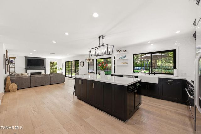 29455 Fountainwood Street, Agoura Hills, CA 91301