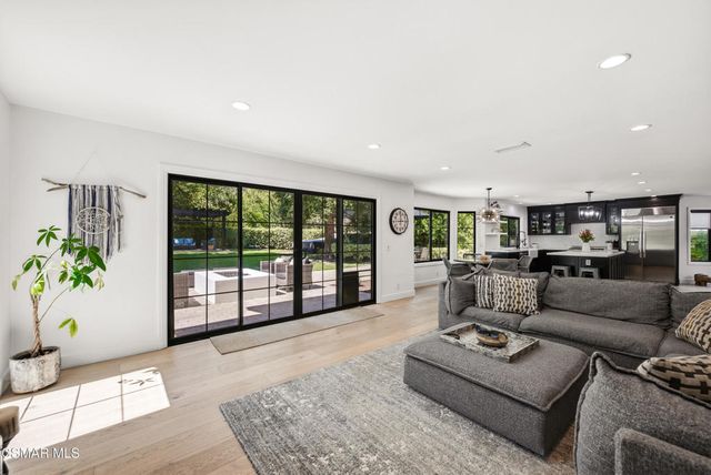 29455 Fountainwood Street, Agoura Hills, CA 91301