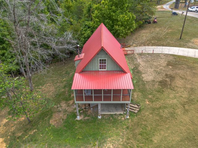 4428 Deer Creek Rd, Linden, TN 37096