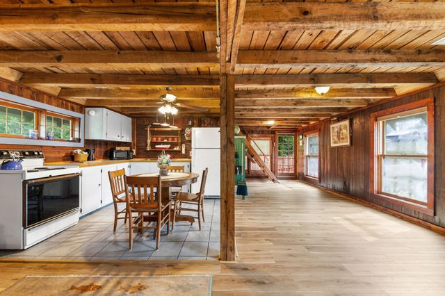 4428 Deer Creek Rd, Linden, TN 37096