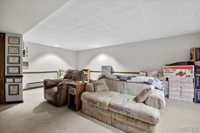 5709 Chatport Road, St Louis, MO 63129