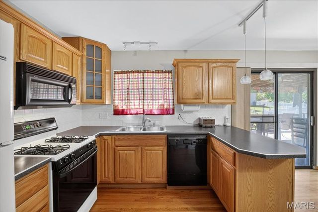 5709 Chatport Road, St Louis, MO 63129