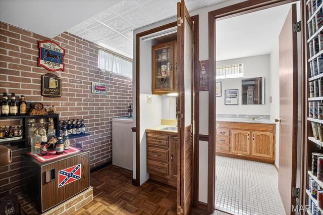 5709 Chatport Road, St Louis, MO 63129