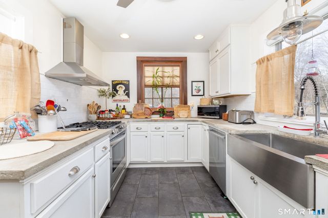 296 Main Street, Sprague, CT 06330