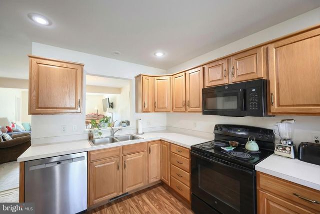 39 SPRING HILL LN, Mountville, PA 17554