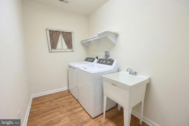 39 SPRING HILL LN, Mountville, PA 17554