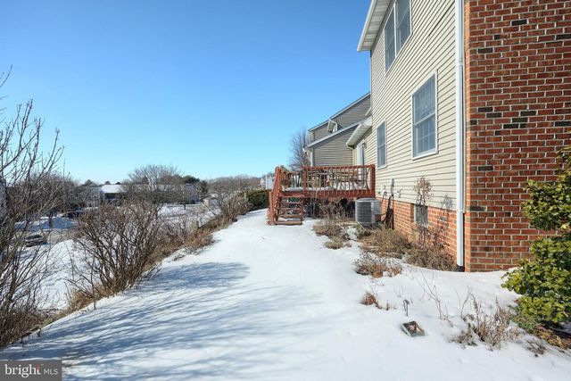 39 SPRING HILL LN, Mountville, PA 17554