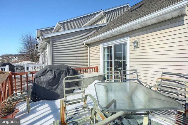 39 SPRING HILL LN, Mountville, PA 17554