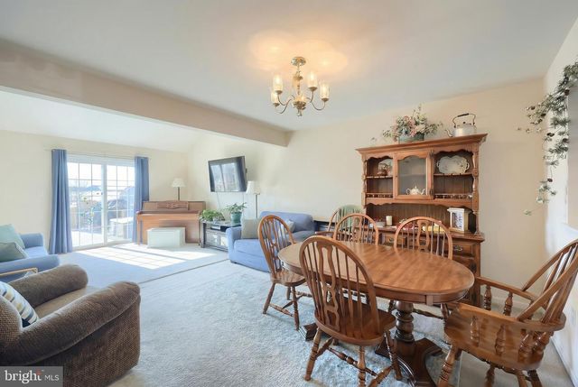 39 SPRING HILL LN, Mountville, PA 17554