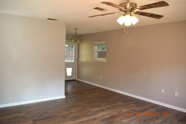 108 Oglesby Avenue, Crestview, FL 32536