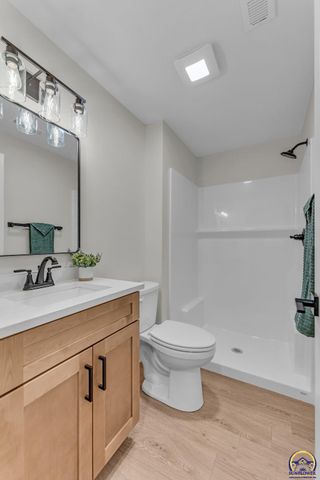 4851 NW Astor Park DR, Topeka, KS 66618