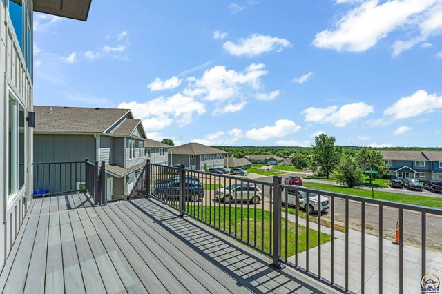 4851 NW Astor Park DR, Topeka, KS 66618