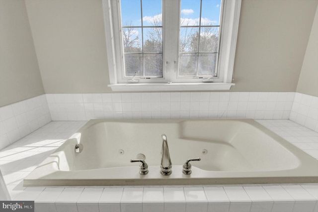 17 BUGLE CALL PATH, Gettysburg, PA 17325