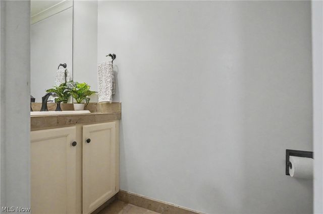 1565 Windrow Lane, Broadview Heights, OH 44147