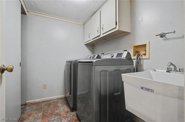 1565 Windrow Lane, Broadview Heights, OH 44147