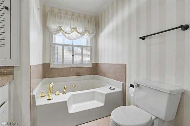 1565 Windrow Lane, Broadview Heights, OH 44147