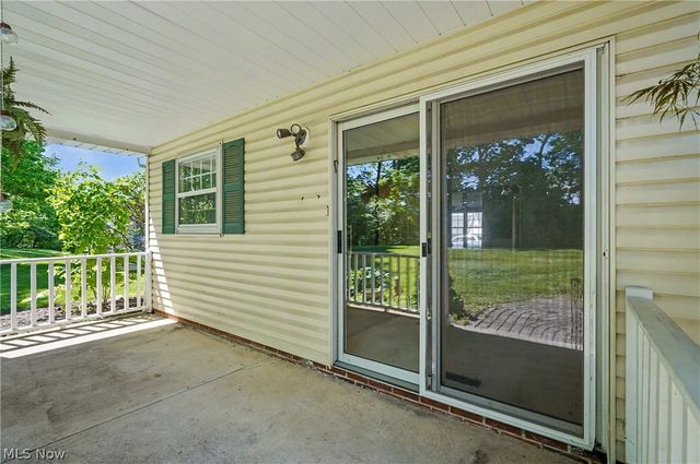 1565 Windrow Lane, Broadview Heights, OH 44147