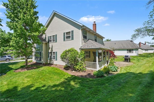 1565 Windrow Lane, Broadview Heights, OH 44147