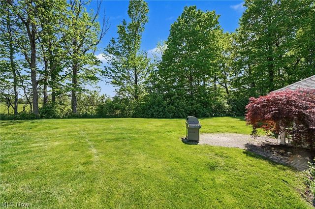 1565 Windrow Lane, Broadview Heights, OH 44147