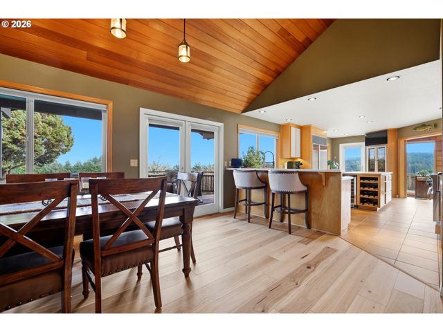 16900 Sw MCFEE Pl, Hillsboro, OR 97123