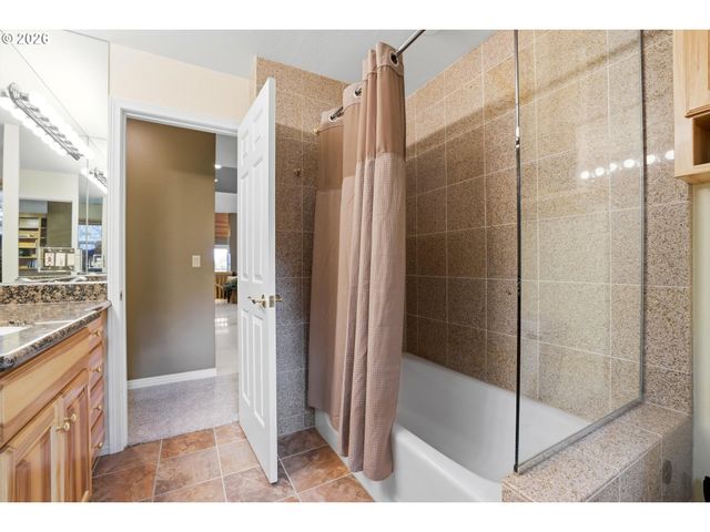 16900 Sw MCFEE Pl, Hillsboro, OR 97123