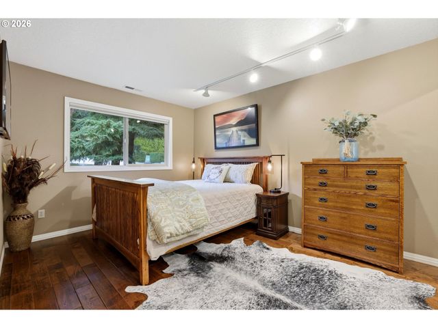 16900 Sw MCFEE Pl, Hillsboro, OR 97123