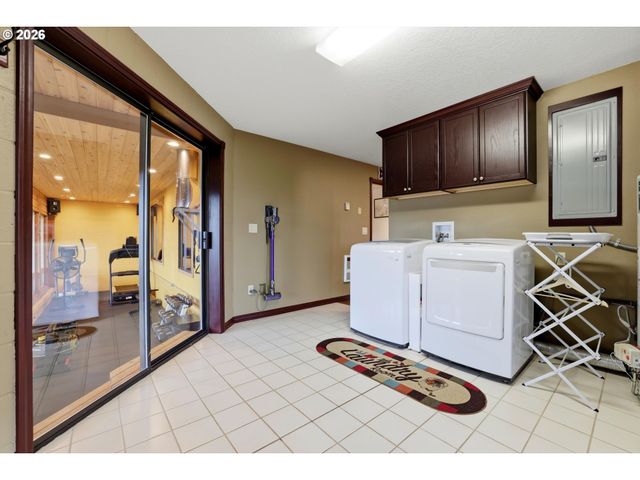 16900 Sw MCFEE Pl, Hillsboro, OR 97123