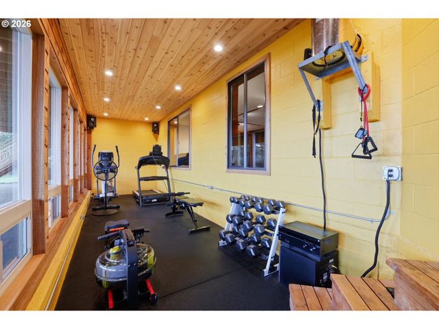 16900 Sw MCFEE Pl, Hillsboro, OR 97123