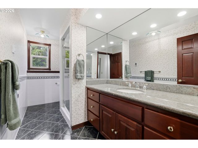 16900 Sw MCFEE Pl, Hillsboro, OR 97123