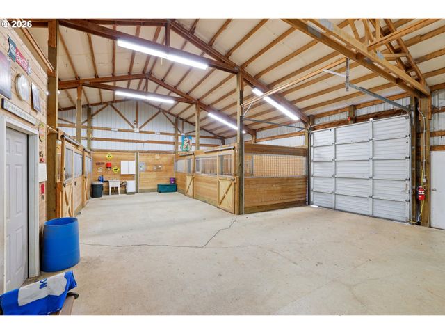 16900 Sw MCFEE Pl, Hillsboro, OR 97123