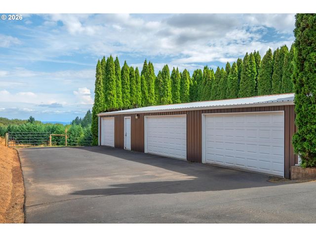 16900 Sw MCFEE Pl, Hillsboro, OR 97123