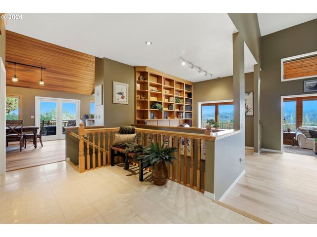 16900 Sw MCFEE Pl, Hillsboro, OR 97123