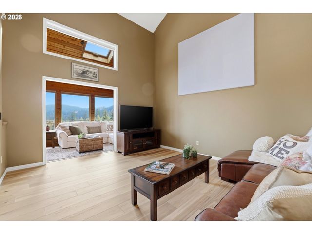 16900 Sw MCFEE Pl, Hillsboro, OR 97123