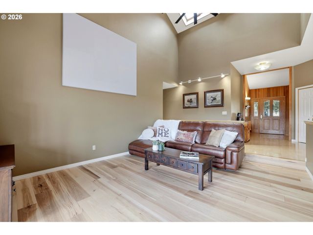 16900 Sw MCFEE Pl, Hillsboro, OR 97123