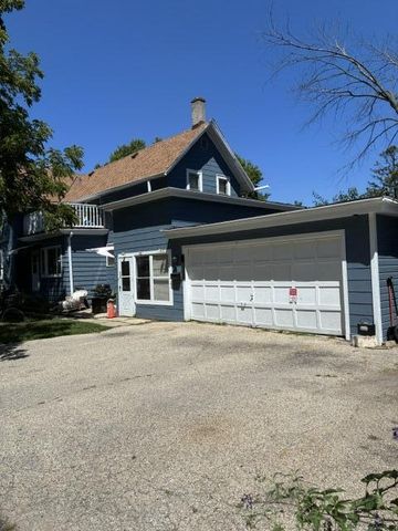 801 Oakland AVENUE, Waukesha, WI 53186