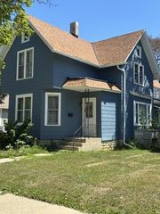 801 Oakland AVENUE, Waukesha, WI 53186