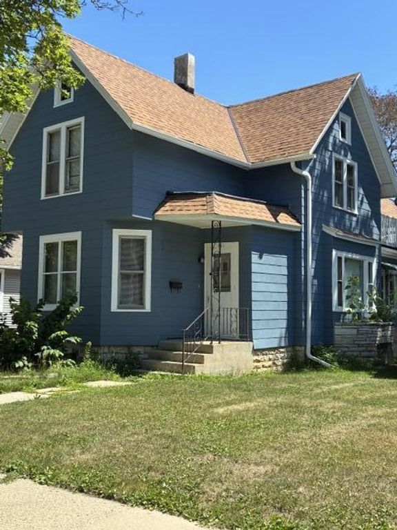 801 Oakland AVENUE, Waukesha, WI 53186