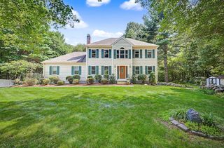 8 Vincent Rd, Mendon, MA 01756
