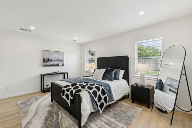 8566 Sweetwood Drive, Dallas, TX 75228