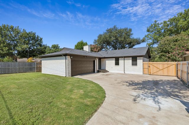 8566 Sweetwood Drive, Dallas, TX 75228