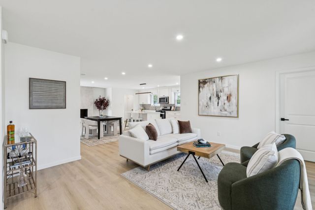 8566 Sweetwood Drive, Dallas, TX 75228