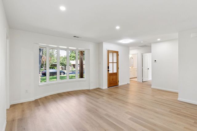 8566 Sweetwood Drive, Dallas, TX 75228