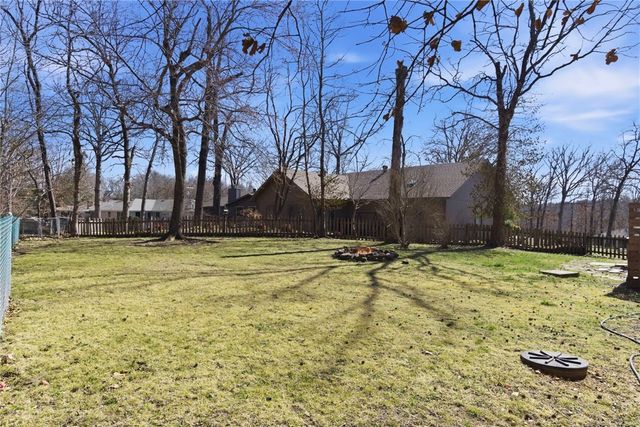 35 Kensington Drive, Bella Vista, AR 72715