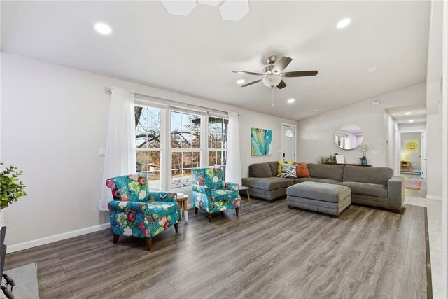 35 Kensington Drive, Bella Vista, AR 72715